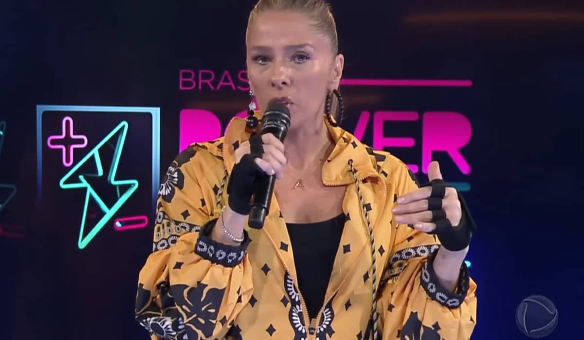 Adriane Galisteu repreende casais descontrolados no Power Couple 2022